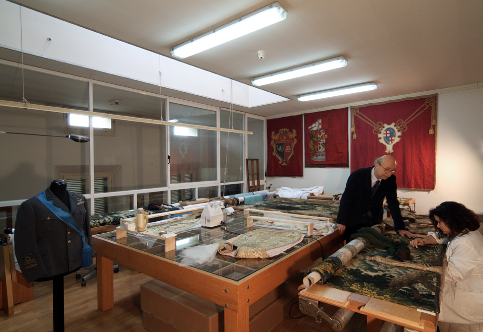 Laboratorio del restauro tessile